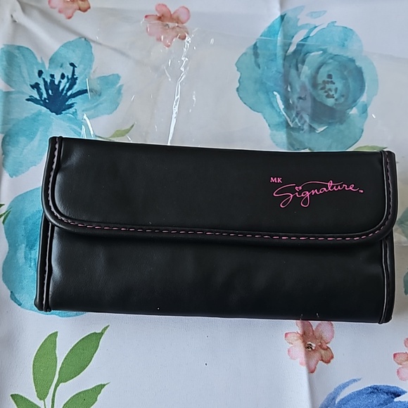 Makeup brush case - Picture 3 of 3